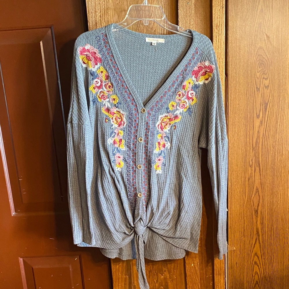 ANDREE BY UNIT Blue Waffle Knit Button-Front Top with Floral Embroidery